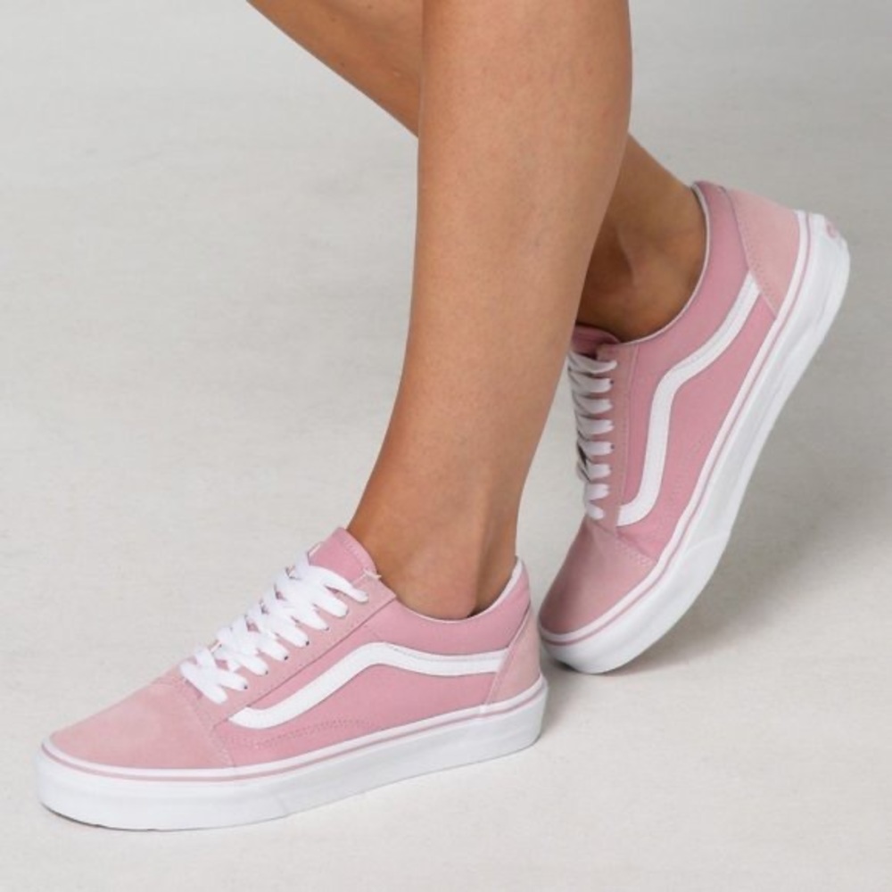 NWOT Vans - Old Skool Classic Skate Shoes - Zephyr Pink Suede - Women's 6